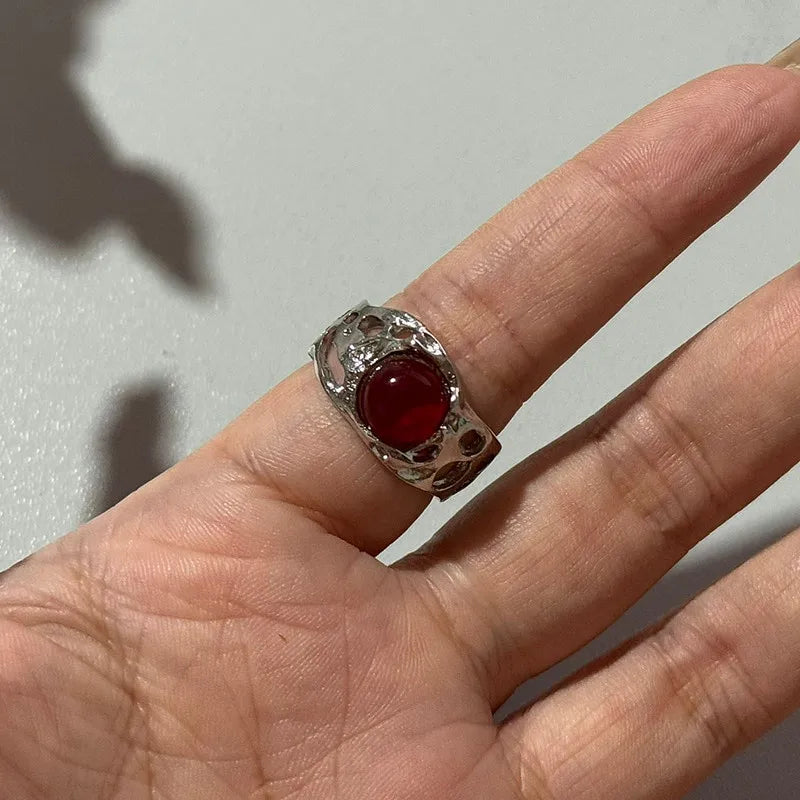 Pierścionek duza kula ruby